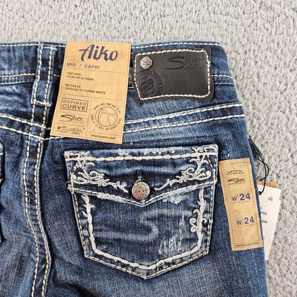 Silver Jeans Aiko Capri Womens 24 Distressed Denim Defined Curve New With Tags - Picture 15 of 16